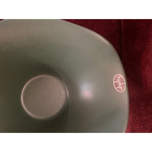 Hyalyn Matte Green Porcelain Bowl - Picture 4 of 6